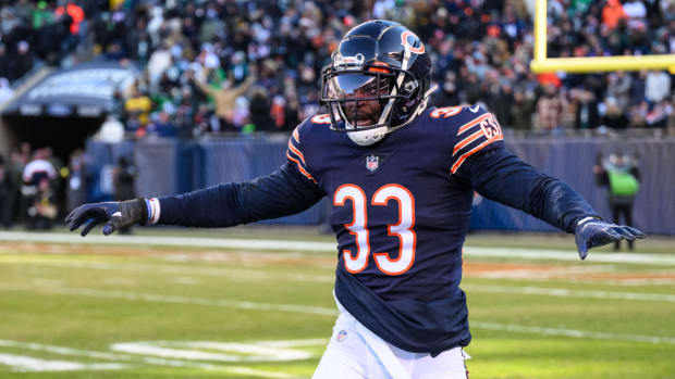 Chicago Bears cornerback Jaylon Johnson (33) celebrates a pass breakup in the fourth quarter against the Philadelphia Eagles at Soldier Field.